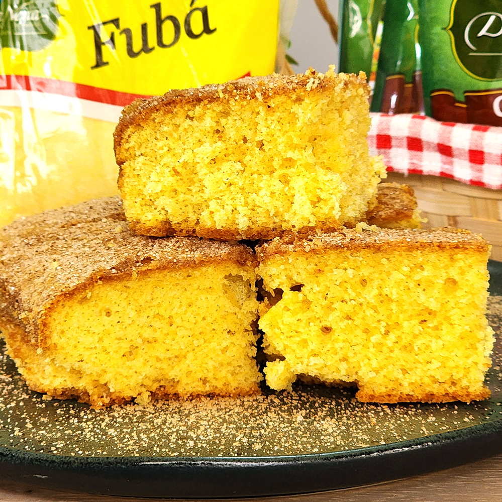 Bolo de Fubá com Crostinha de Açúcar e Canela